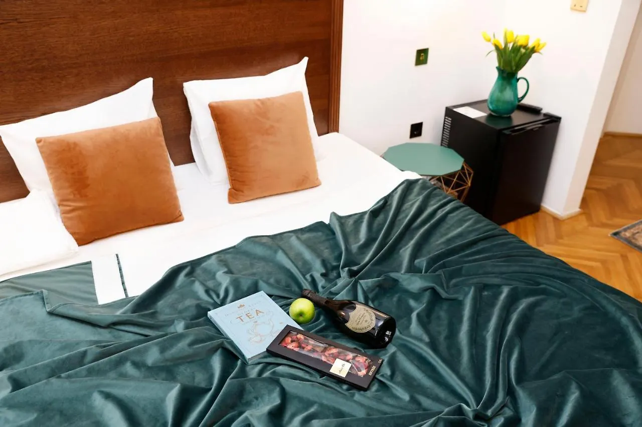 Bed & Breakfast Villabaroque_Eger Hungary